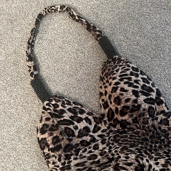 Leopard print halter top by Australian brand size s 🐆 - Picture 5 of 10